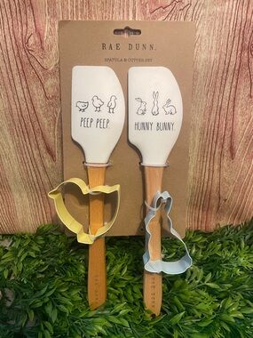 Rae Dunn Spatula and Cutter Set